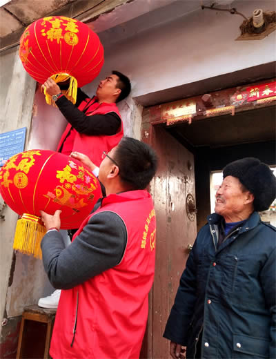 挂红灯迎新年400